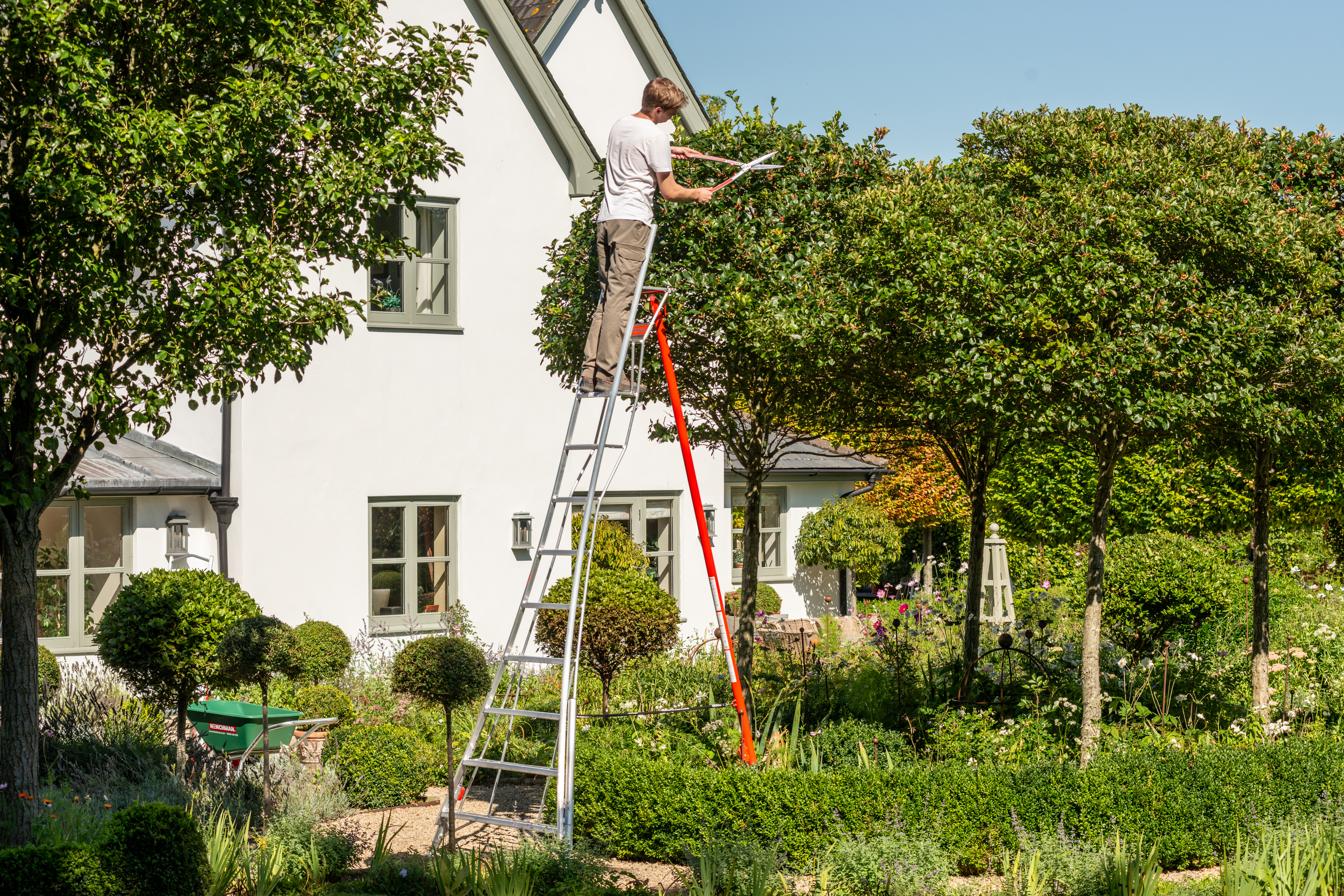 Checkliste für sichere Leitern mit DIN EN 131 Zertifizierung