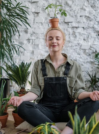 Woman with plant on head